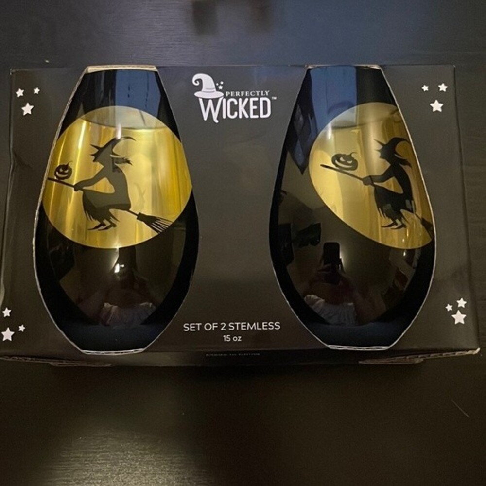 Perfectly Wicked Set of 2 Stemless 15 oz Glasses Metallic Design